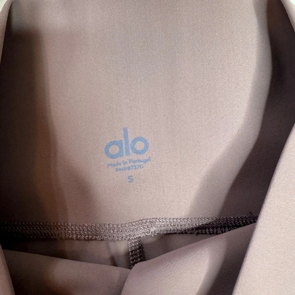 NWOT ALO YOGA High Waist Slice Capri Leggings for Yoga Pants SMALL